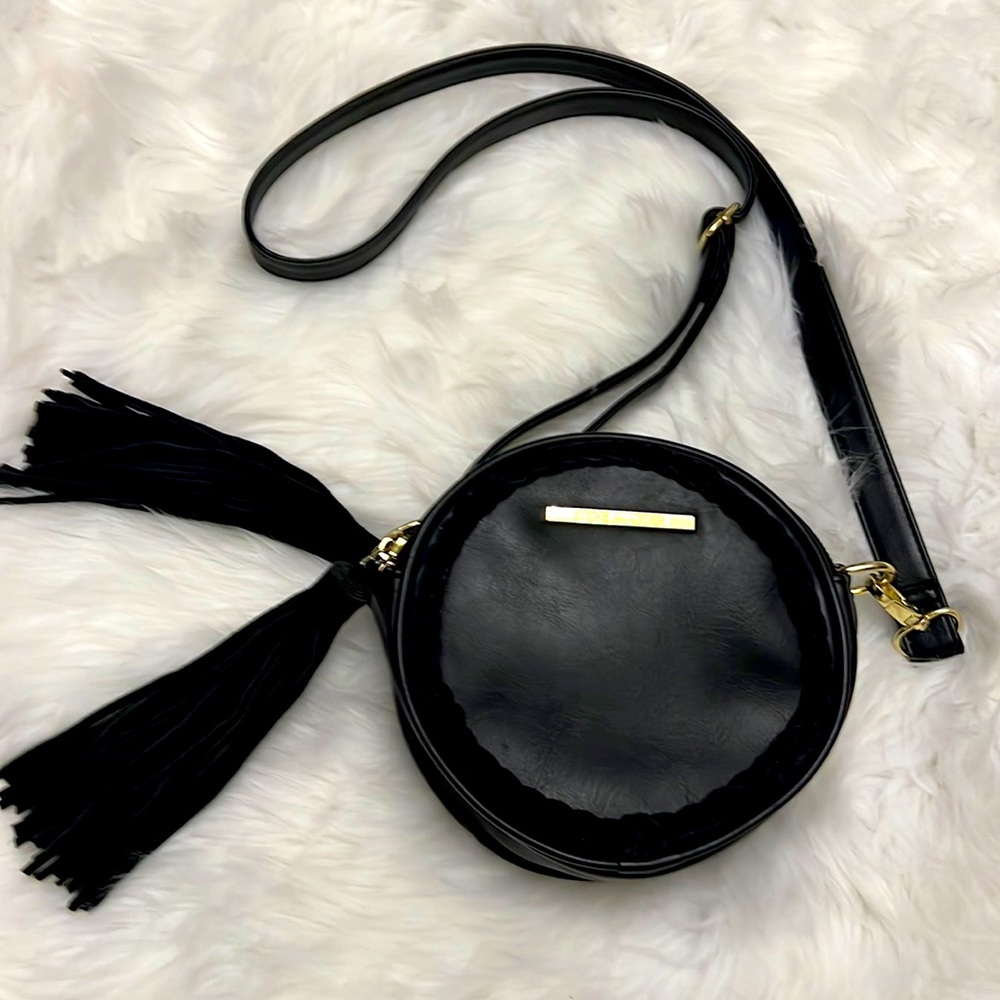 Steve Madden… Black Shoulder Bag.  Never Used…